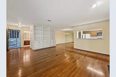 306 Bainbridge Drive, Sandy Springs, GA 30327 - Photo 10