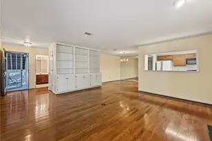 306 Bainbridge Dr, Sandy Springs, GA 30327 - Photo 10