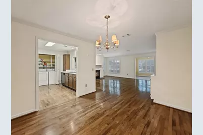 306 Bainbridge Drive, Sandy Springs, GA 30327 - Photo 20