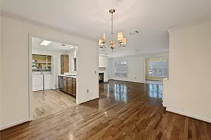 306 Bainbridge Dr, Sandy Springs, GA 30327 - Photo 20