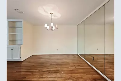 306 Bainbridge Drive, Sandy Springs, GA 30327 - Photo 14