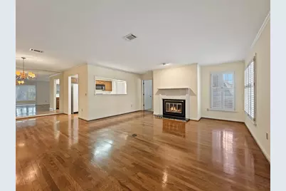 306 Bainbridge Drive, Sandy Springs, GA 30327 - Photo 8