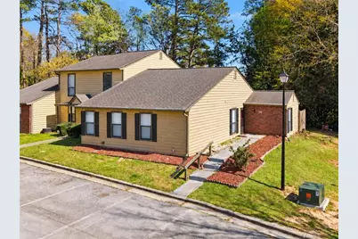 129 Sandalwood Circle, Lawrenceville, GA 30046 - Photo 2