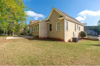 196 St Andrews Court, Social Circle, GA 30025 - Photo 2