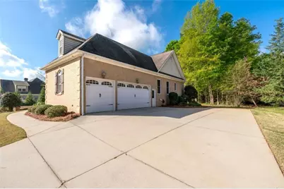 196 St Andrews Court, Social Circle, GA 30025 - Photo 4