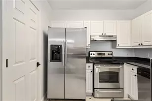 3334 Peachtree Rd NE, Atlanta, GA 30326 - Photo 12