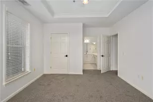 3334 Peachtree Rd NE, Atlanta, GA 30326 - Photo 16