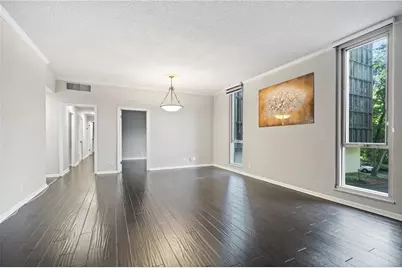 3060 Pharr Court North NW #114, Atlanta, GA 30305 - Photo 4