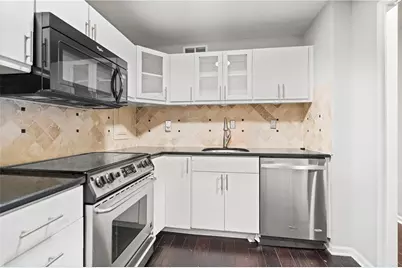 3060 Pharr Court North NW #114, Atlanta, GA 30305 - Photo 6