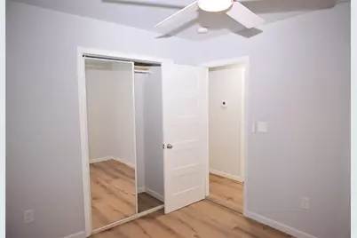 586 E Glochester Place NW, Norcross, GA 30071 - Photo 12