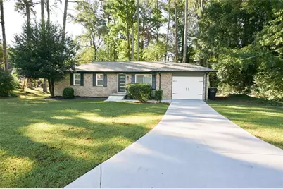 586 E Glochester Place NW, Norcross, GA 30071 - Photo 1