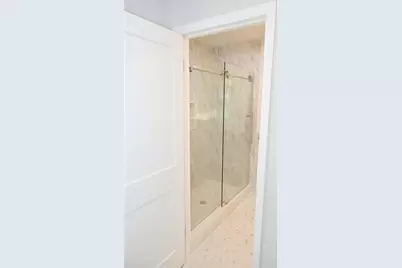 586 E Glochester Place NW, Norcross, GA 30071 - Photo 14