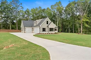 467 Lake Varner Dr, Covington, GA 30014 - Photo 2
