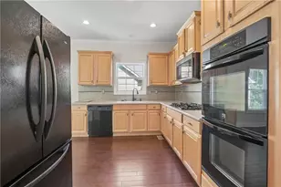 4564 Austin Hills Dr, Suwanee, GA 30024 - Photo 2