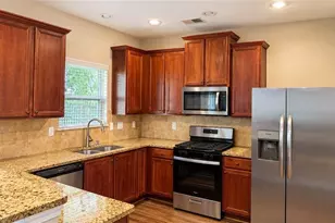 7495 Springbox Dr, Fairburn, GA 30213 - Photo 8