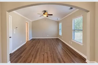 7495 Springbox Drive, Fairburn, GA 30213 - Photo 10