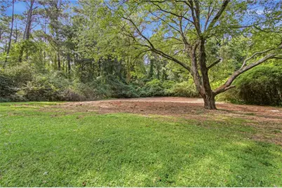 2215 Angela Drive SW, Lilburn, GA 30047 - Photo 38