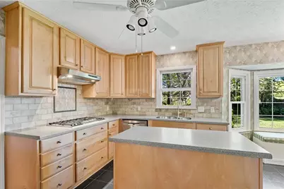 4755 Andalusia Trail, Atlanta, GA 30360 - Photo 10