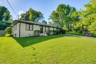 3305 Flowers Dr, College Park, GA 30337 - Photo 2