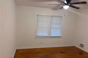 524 Rowland Rd, Stone Mountain, GA 30083 - Photo 10