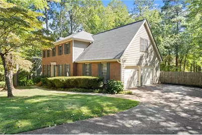 2023 Greyfield Drive NW, Kennesaw, GA 30152 - Photo 2
