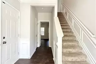 7820 Kiverton Pl, Sandy Springs, GA 30350 - Photo 2