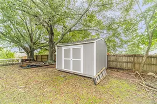 27 Creek View Dr, Hoschton, GA 30548 - Photo 10