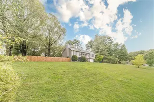 27 Creek View Dr, Hoschton, GA 30548 - Photo 6