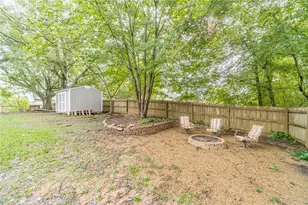 27 Creek View Dr, Hoschton, GA 30548 - Photo 12