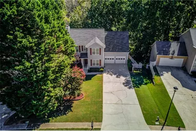 725 Riverside Walk Crossing, Sugar Hill, GA 30518 - Photo 2