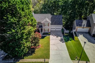 725 Riverside Walk Crossing, Sugar Hill, GA 30518 - Photo 2