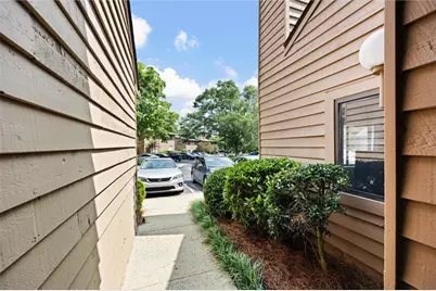 304 Parkaire Crossing, Marietta, GA 30068 - Photo 4