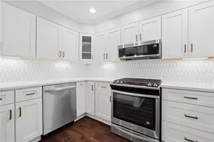1831 Rockridge Pl NE, Atlanta, GA 30324 - Photo 2