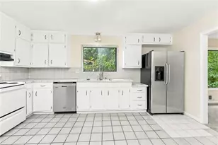 2576 Glenrock Dr, Decatur, GA 30032 - Photo 2