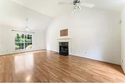 3427 Parkview Place, Hapeville, GA 30354 - Photo 8