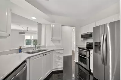 3334 Peachtree Road NE #103, Atlanta, GA 30326 - Photo 14
