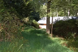 1054 Swathmore Dr NW, Atlanta, GA 30327 - Photo 10