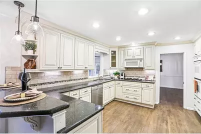 495 Wyncourtney Drive, Sandy Springs, GA 30328 - Photo 22