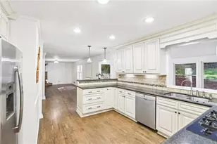 495 Wyncourtney Dr, Sandy Springs, GA 30328 - Photo 16