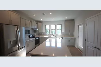 5745 Grapewood Street, Hoschton, GA 30548 - Photo 4