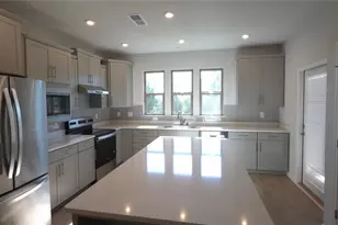 5745 Grapewood St, Hoschton, GA 30548 - Photo 4