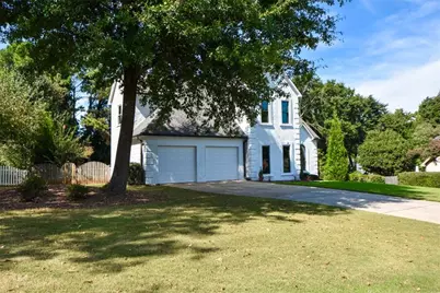 10590 Stonepoint Place, Johns Creek, GA 30097 - Photo 14