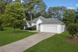 2376 Battle Forest Dr SW, Marietta, GA 30064 - Photo 2
