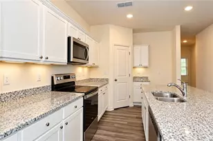 91 Carnaby St, Winder, GA 30680 - Photo 2