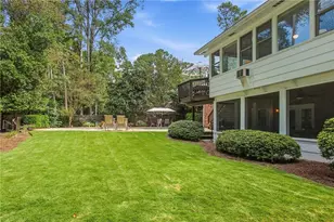 4301 Huntington Cir, Dunwoody, GA 30338 - Photo 4