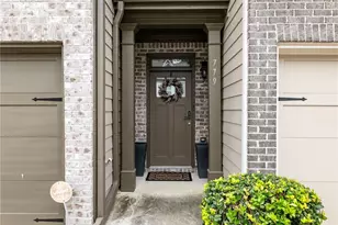 779 Arbor Crowne Dr, Lawrenceville, GA 30045 - Photo 2