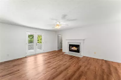 313 Hawthorne Drive, Cleveland, GA 30528 - Photo 6