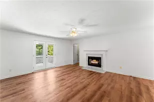 313 Hawthorne Dr, Cleveland, GA 30528 - Photo 6