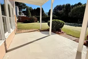 2394 Shoreline Pkwy, Villa Rica, GA 30180 - Photo 30
