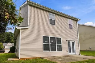 8133 Brookbend Dr, Douglasville, GA 30134 - Photo 4